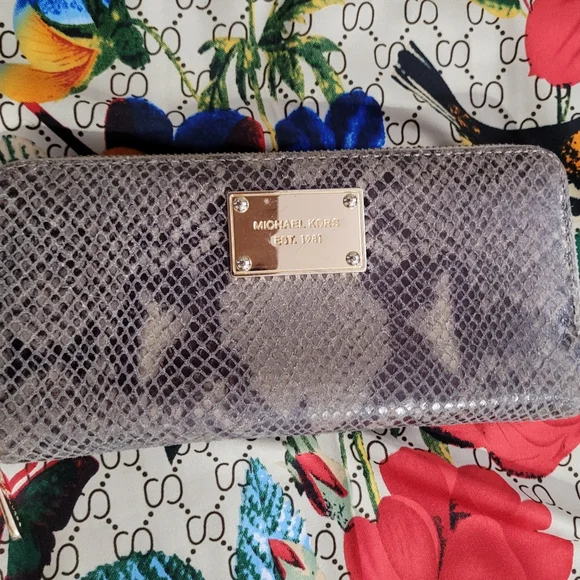 Mkors Wallet - Picture 2 of 7